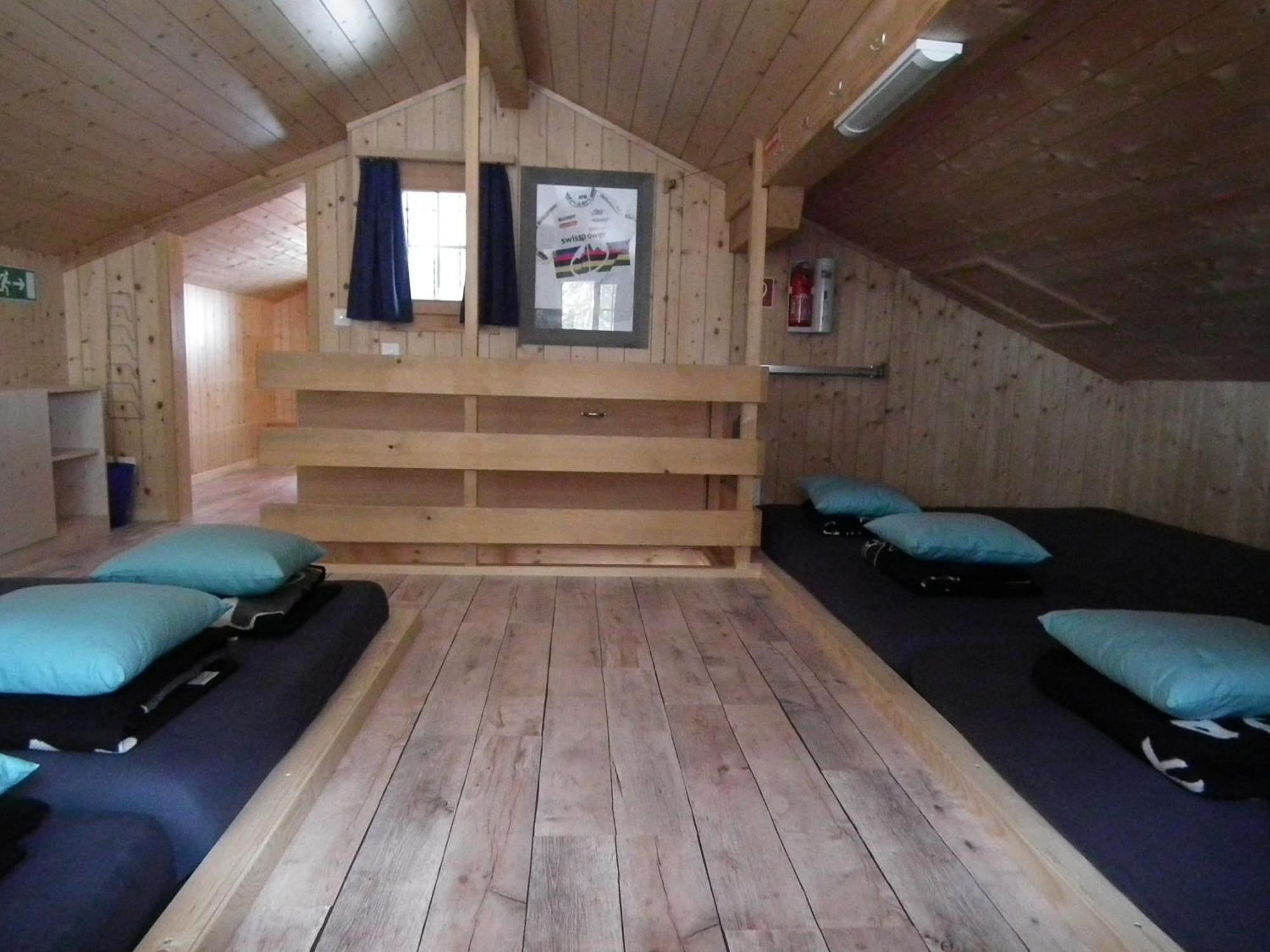 Alpenlodge Willigen Exterior photo